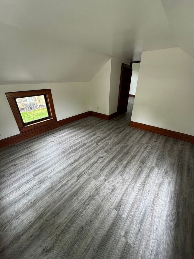 Building Photo - Nice 3-Bedroom Home For Rent in Elkhart