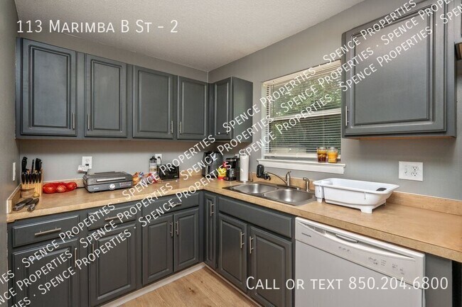 Building Photo - 113 Marimba St