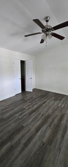 Master Bedroom - 1729 Coleville Oak Ln