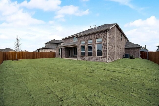 Building Photo - 412 Winding Creek Ln