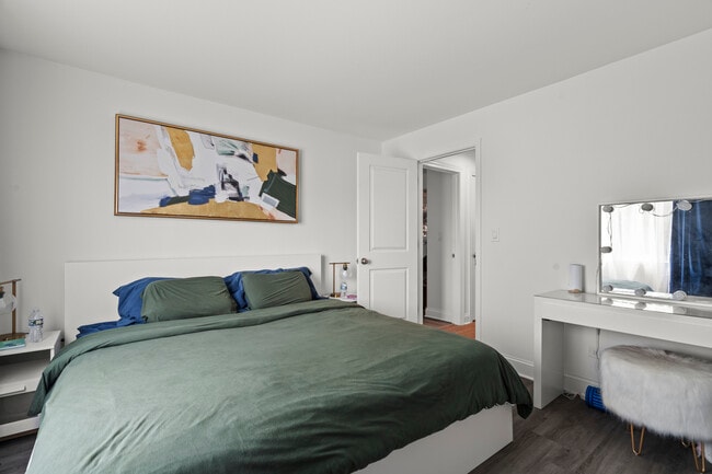 Building Photo - 9S220 S Frontage Rd