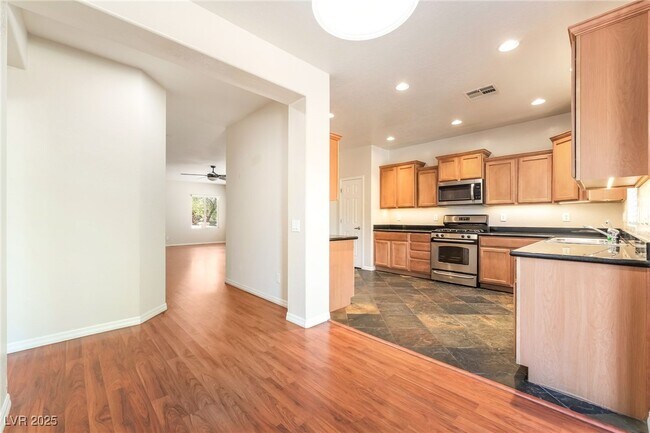 Building Photo - 3936 Beisner St