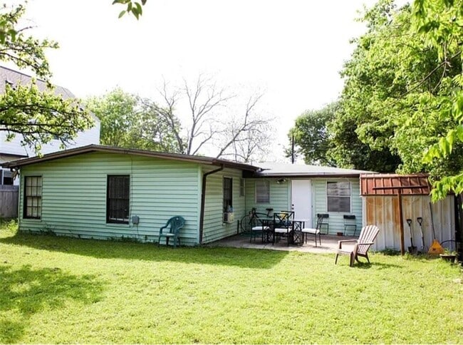 Building Photo - 5111 Woodrow Ave