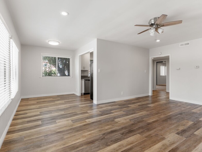 Primary Photo - 1340 W Parade St