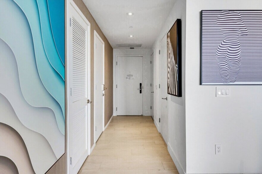 Building Photo - 4112 Jimmy Buffett Mem Hwy