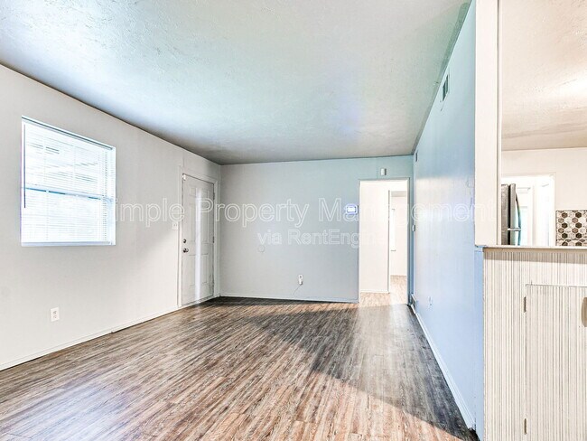 Building Photo - 4301 N Terry Ave