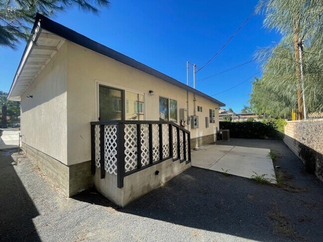 Building Photo - Circle City Dr