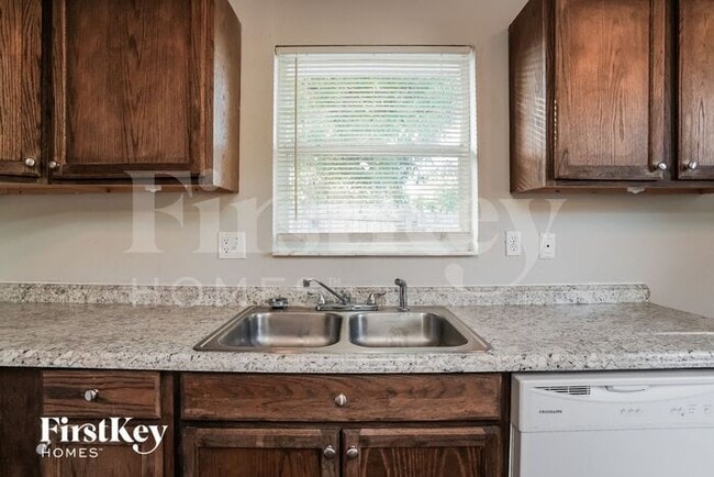 Building Photo - 12135 Americus Ln