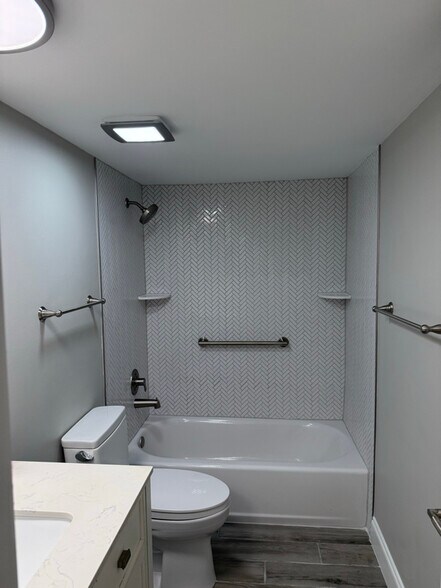 Building Photo - 3451 County Barn Rd