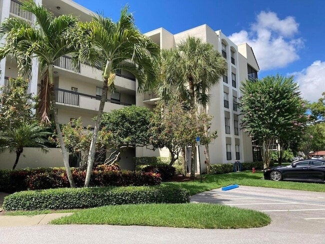 Building Photo - 950 Lavers Cir