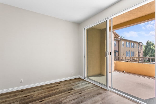 Building Photo - 37 Stepping Stone