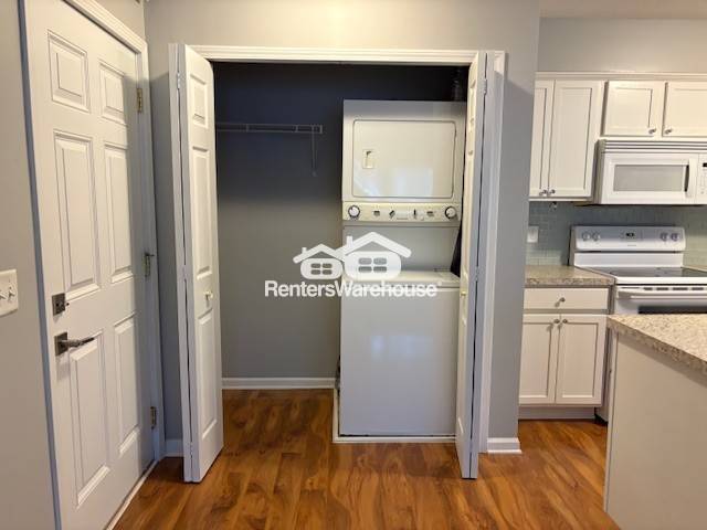 Building Photo - 8191 E River Rd