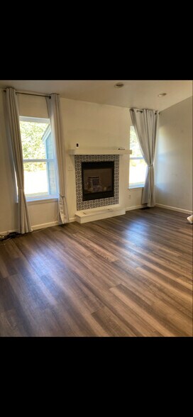 Building Photo - 1083 Sprinter Ln