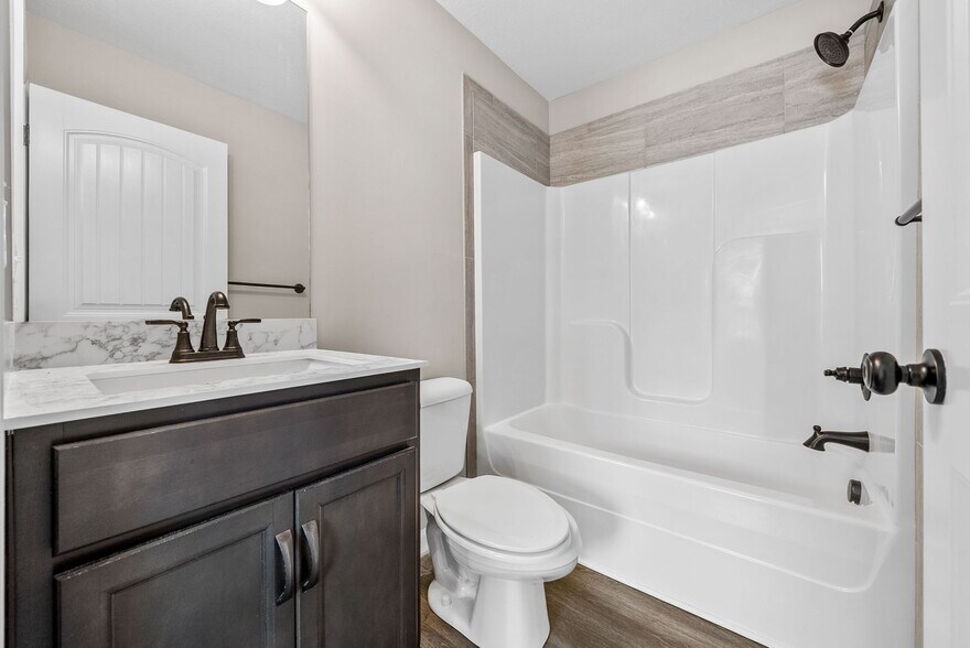 Building Photo - 428 Glenstone Springs Dr