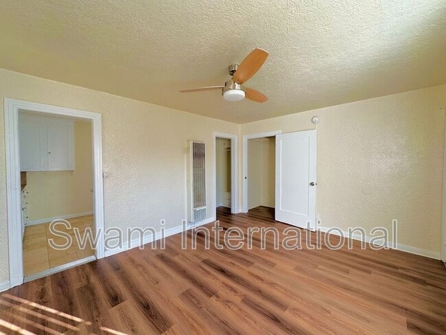 Building Photo - 119 E N St