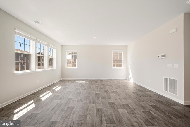 Building Photo - 114 Clerkenwell Dr