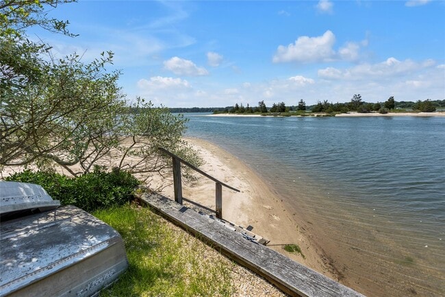 Building Photo - 286 Towd Point Rd