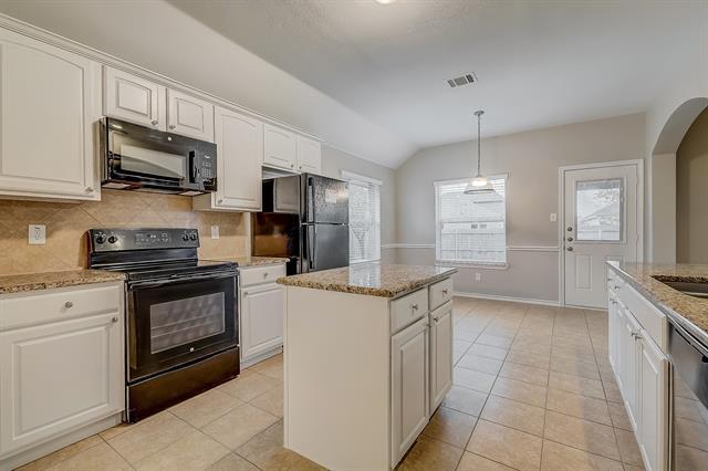 Building Photo - 6410 Peach Tree Ct