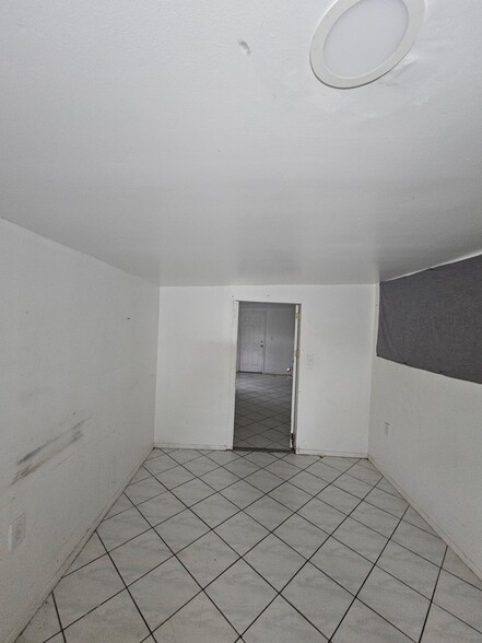 Building Photo - 4732 SW 46th Ln