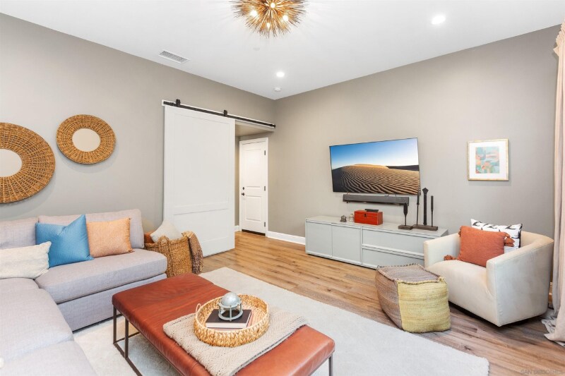 Building Photo - 4736 Borden Ct