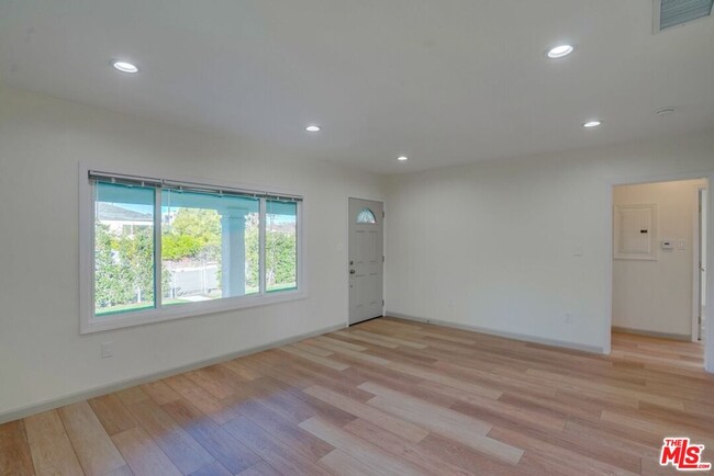 Building Photo - 4725 Sawtelle Blvd