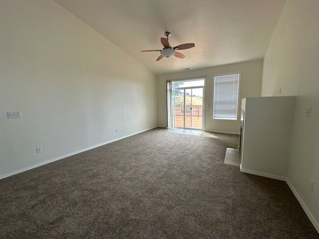Building Photo - 5096 Larch Ln