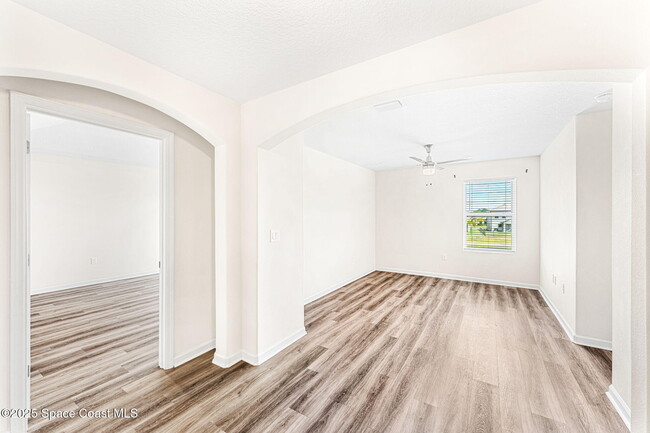 Building Photo - 4122 Moccasin Dr