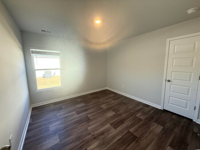 Building Photo - 517 Cambria Dr