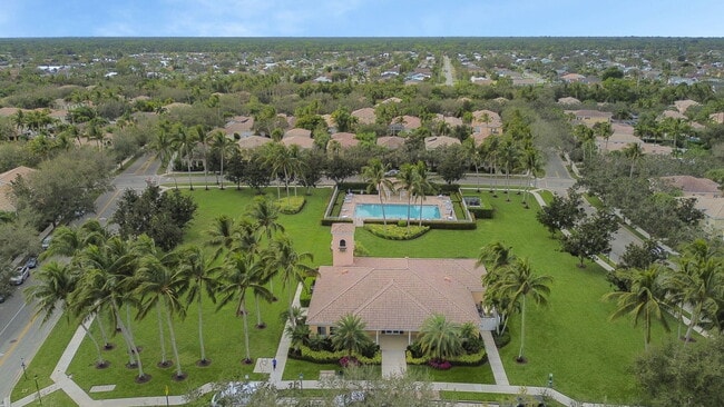 Building Photo - 3119 E Community Dr