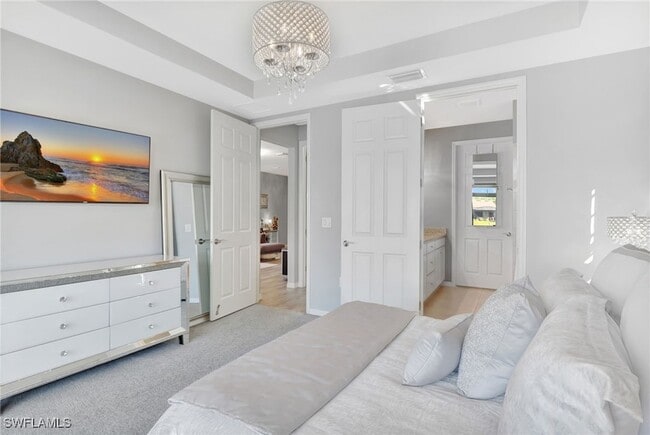 Building Photo - 10908 Clarendon St