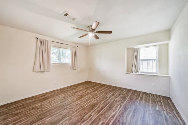 Building Photo - 3700 Stassen St