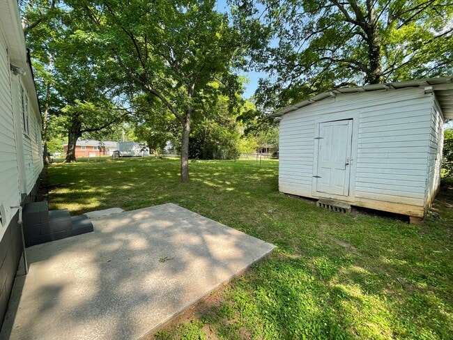 Building Photo - Updated 3/1 House in Cedartown- $1,395