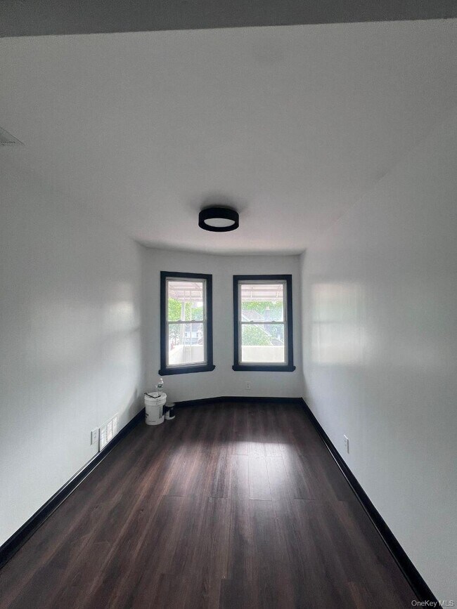 Building Photo - 3940 Hill Ave