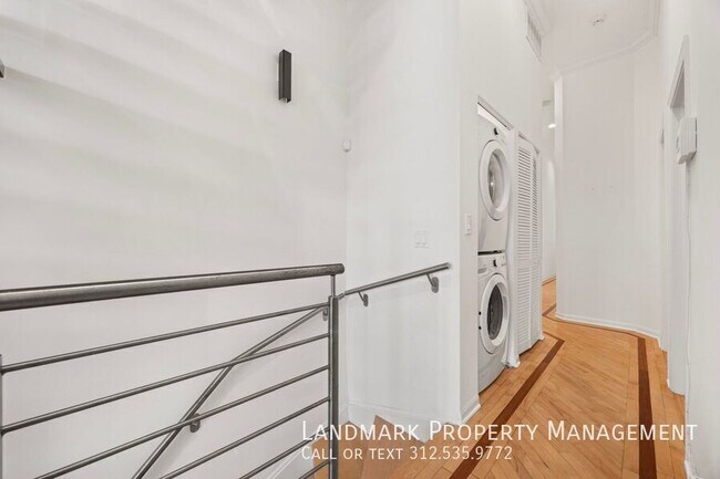 Building Photo - 1755 N Artesian Ave