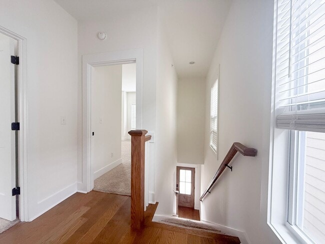 Building Photo - Spacious 4-Bedroom Townhome on Allison Way with Pool Access Near TTU