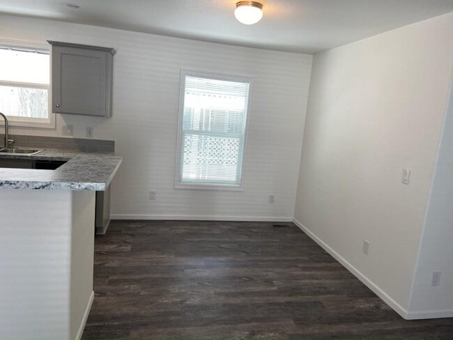Building Photo - 1111 N Lamb Blvd