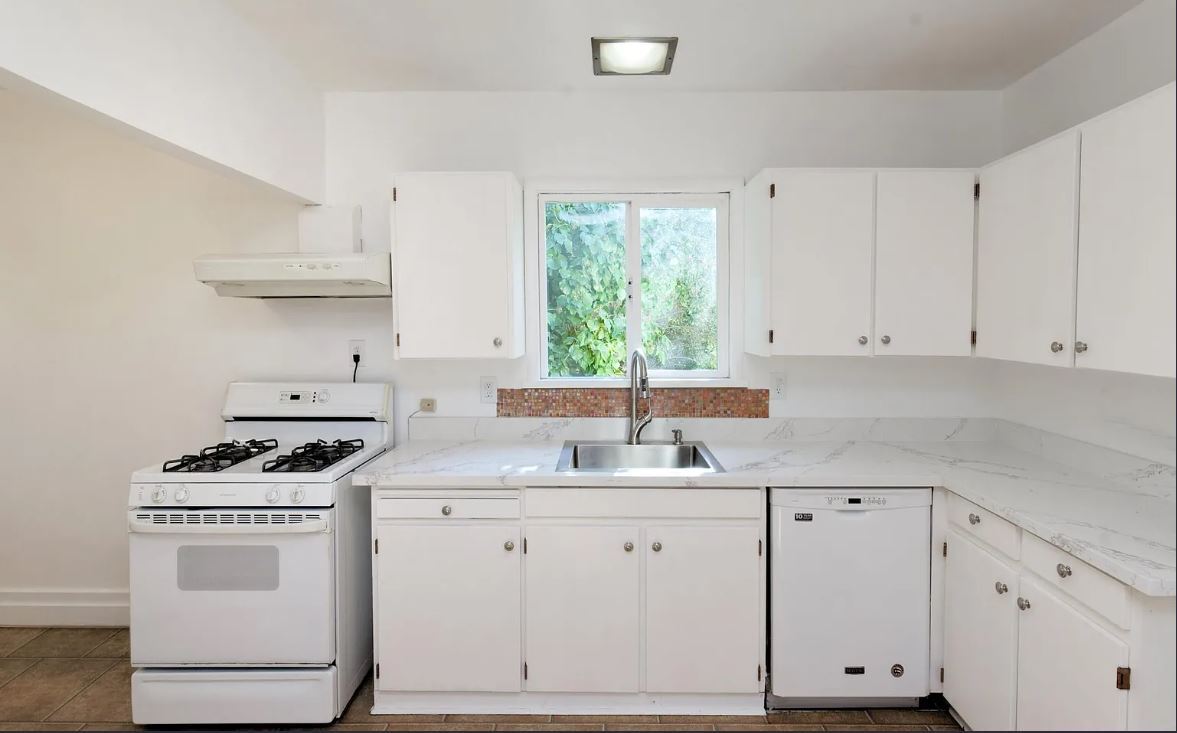 Building Photo - 49 Beverly Rd