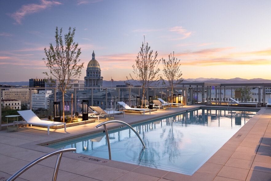 Building Photo - NOVEL Uptown by Crescent Communities