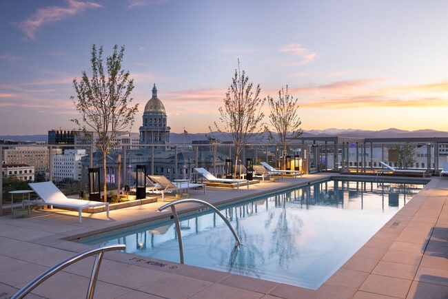 Building Photo - NOVEL Uptown by Crescent Communities
