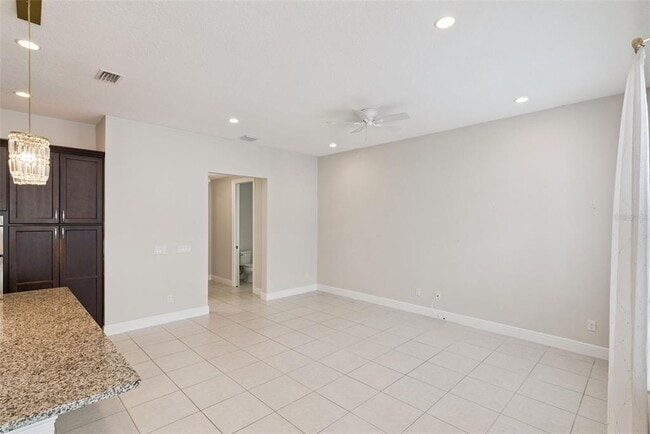 Building Photo - 8884 Bismarck Palm Dr