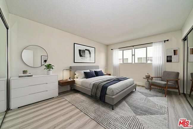 Building Photo - 425 S Willaman Dr