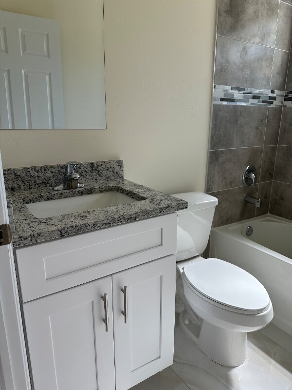 Building Photo - 815 Wells Ave