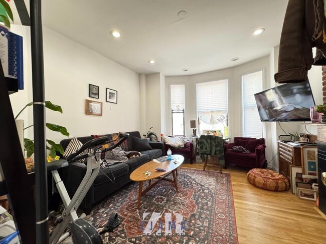Building Photo - 2 bedroom in Brooklyn NY 11215