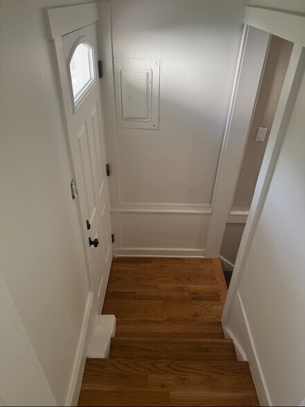 Building Photo - 244 40th St