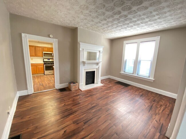 Building Photo - 52 W Norwich Ave