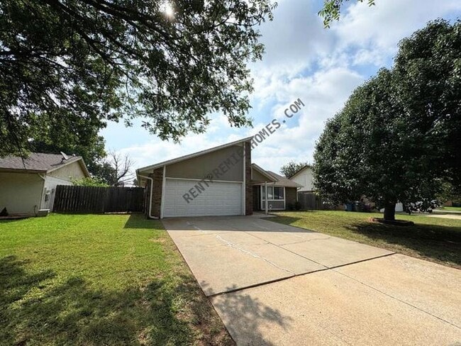 Building Photo - 1404 S Gemini Rd