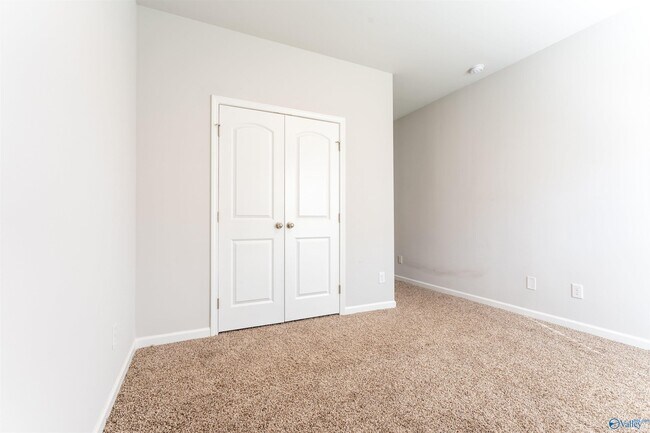 Building Photo - 22654 Regent Dr
