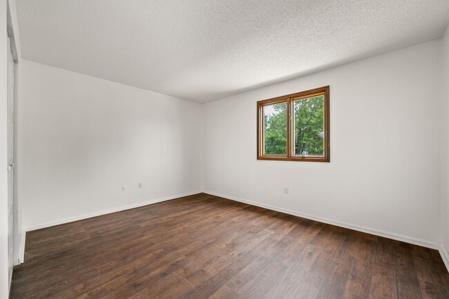 Building Photo - 103 Harvest Ln