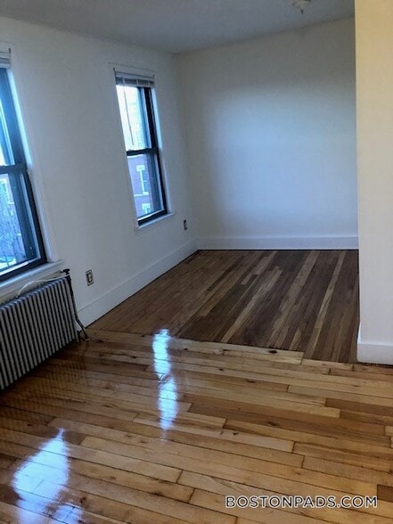 Building Photo - 39 Beacon St