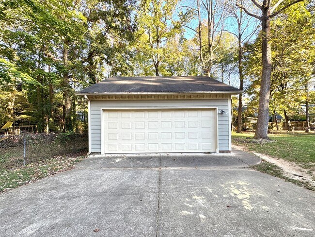 Building Photo - Well Maintained 3 Bedroom with Large Back Deck & Detached Garage!